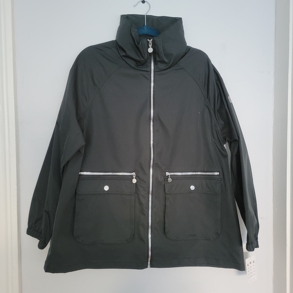 NWT Bernardo Lightweight Water Resistant Raincoat | M - Picture 4 of 8
